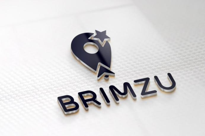 Geprägtes Brimzu Logo auf einer gemusterten Oberfläche