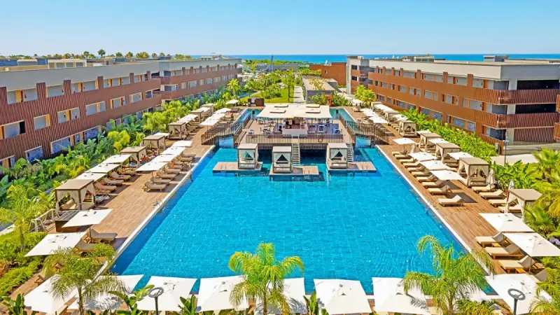 Jacaranda Luxury Resort