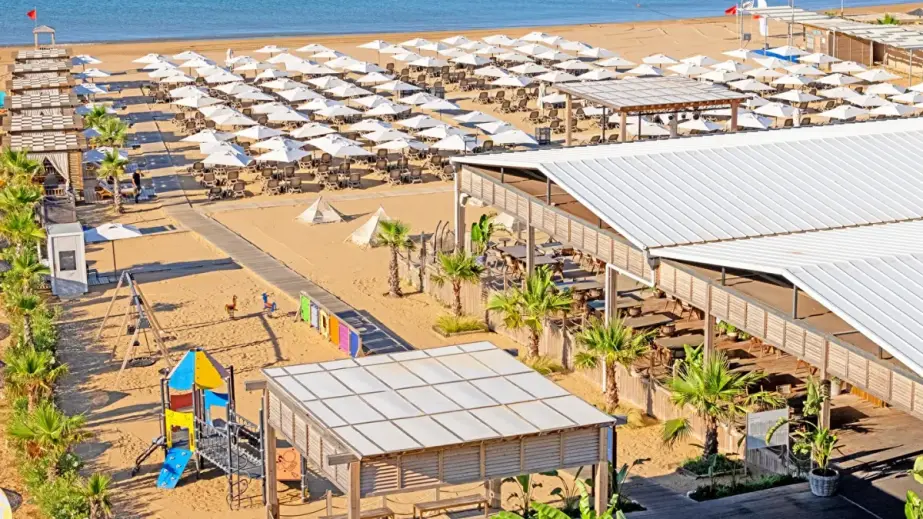 Strandcabanas am Meer im Jacaranda Luxury Resort in Side-Gundogdu