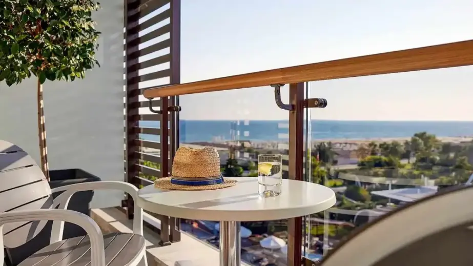 Meerblick vom Balkon eines Zimmers im TUI BLUE Side Hotel